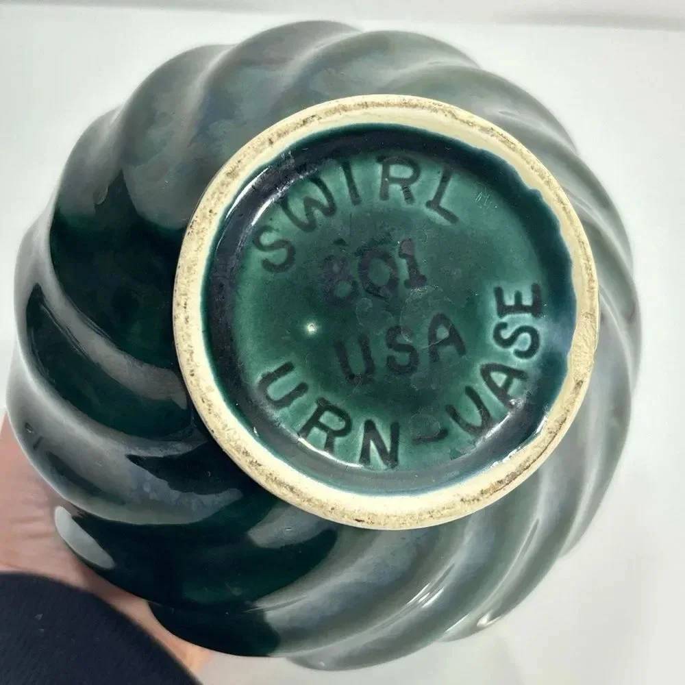 Vintage MCM USA Ceramic Green White Glaze‎ Swirl Urn Vase